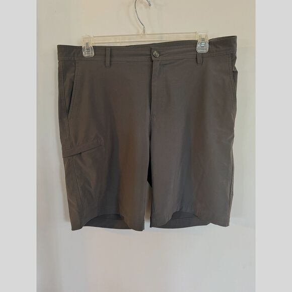 Columbia Regular Fit Performance Fishing Gear Shorts Size 38 Green Color - Picture 1 of 9